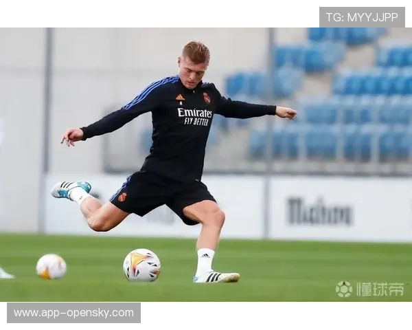 18岁德罗巴黎首秀4次对抗全胜，传球11次全部成功